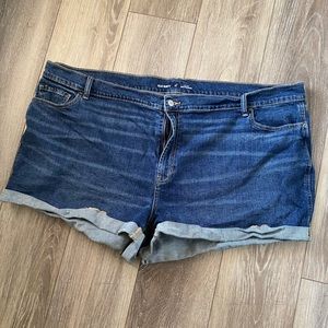 Old Navy Boyfriend Short 26